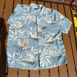VTG Van Heusen 100% Silk MENS L Hawaiian button-up shirt